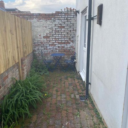 Lovely Coach House With Free Parking Cardiff Extérieur photo