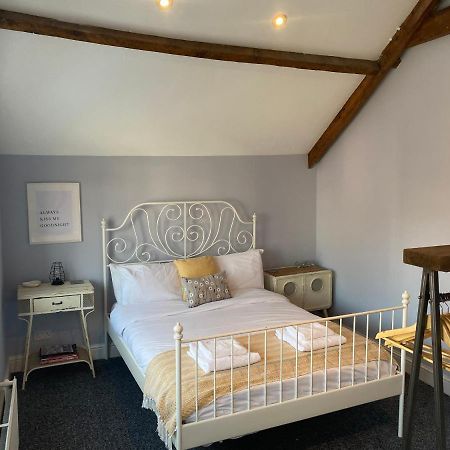 Lovely Coach House With Free Parking Cardiff Extérieur photo